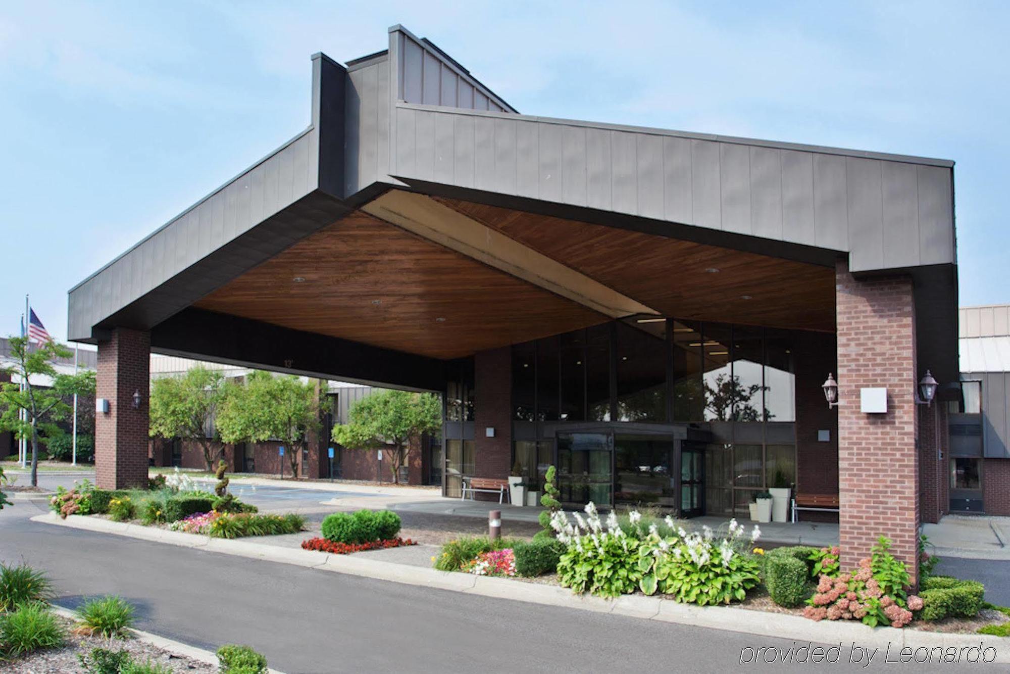 Holiday Inn Express Detroit-Warren/General Motors Technology Center By Ihg Exterior foto